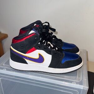 listing-status-banner